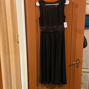 Jessica Howard Black Sheath Midi Dress Scoop Neck